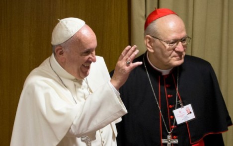 教宗方濟各及匈牙利樞機 Cardinal Erdo (AP Photo/Alessandra Tarantino)